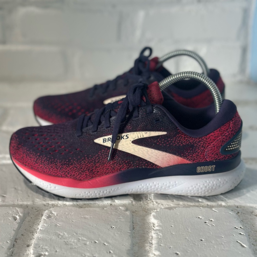 Brooks Ghost 16 Running shoes, Womens size 8.5 Color: navy/rasp/apri